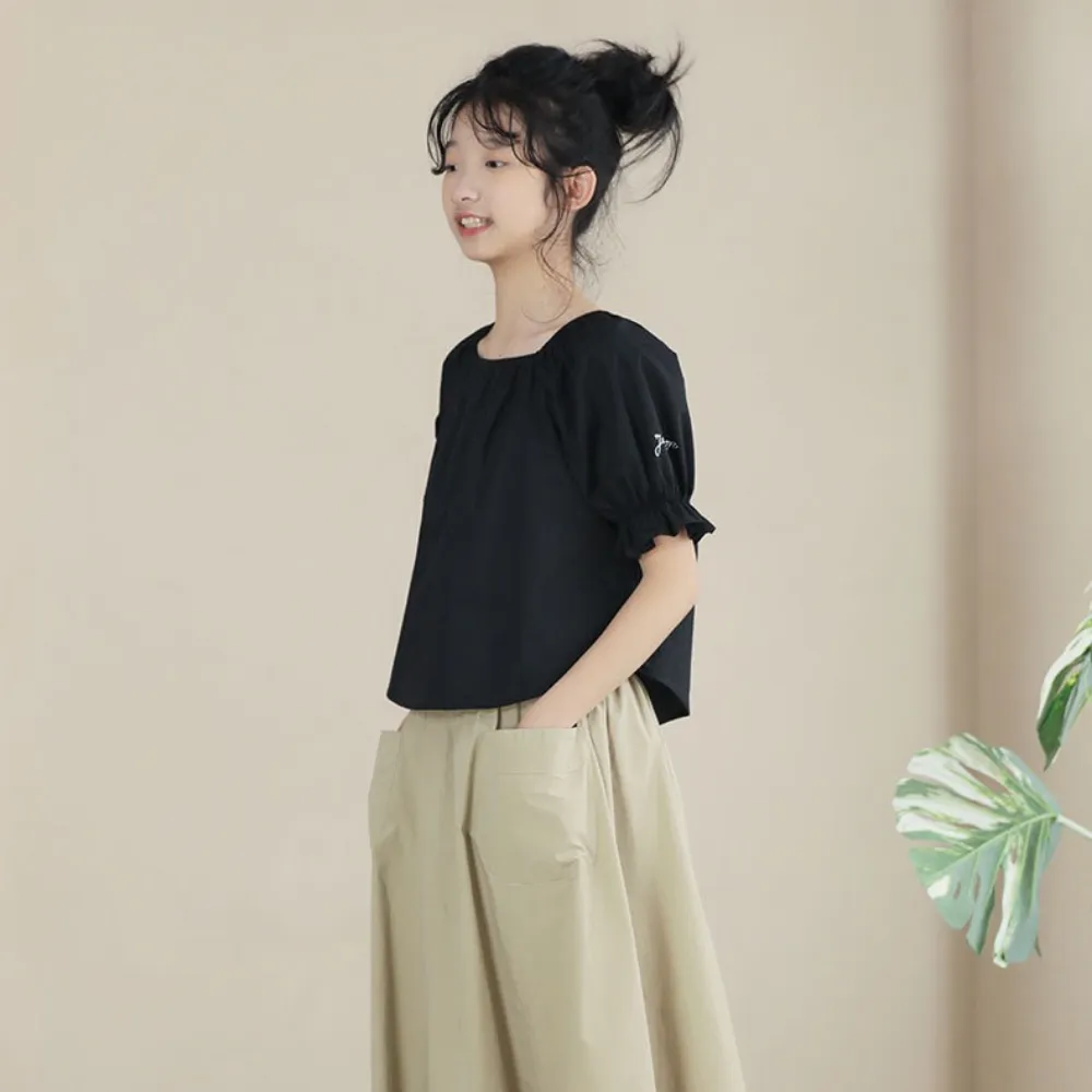 方领上衣/ 卡其灯笼半裙 Square Elegance Blouse/ Khaki Lantern Midi Skirt