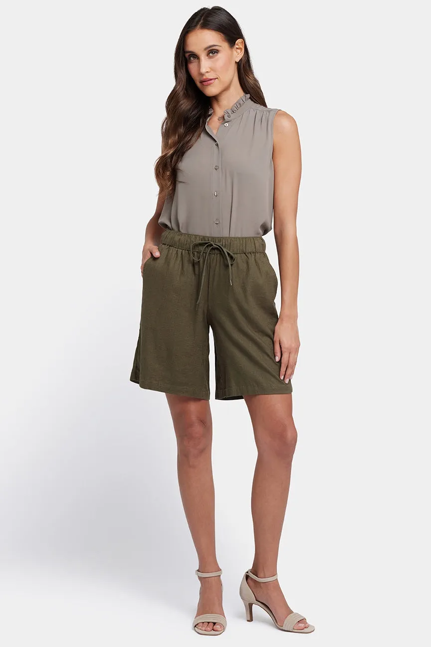 Breezy Bermuda Shorts In Stretch Linen | Bay Leaf