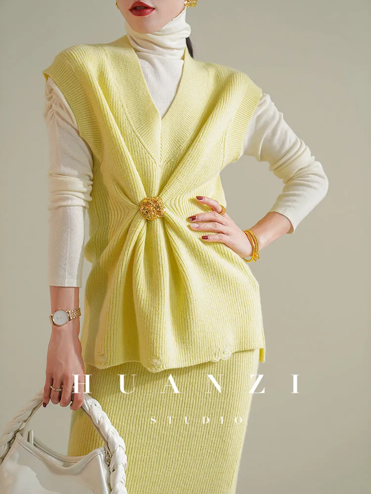 Huanzi custom knitted elegant fashion minimalist lazy V-neck suit fishtail skirt vest cardigan autumn and winter women