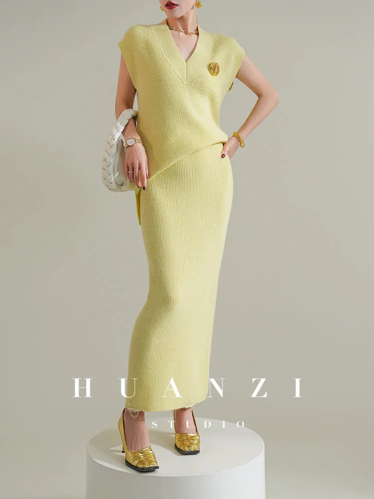 Huanzi custom knitted elegant fashion minimalist lazy V-neck suit fishtail skirt vest cardigan autumn and winter women