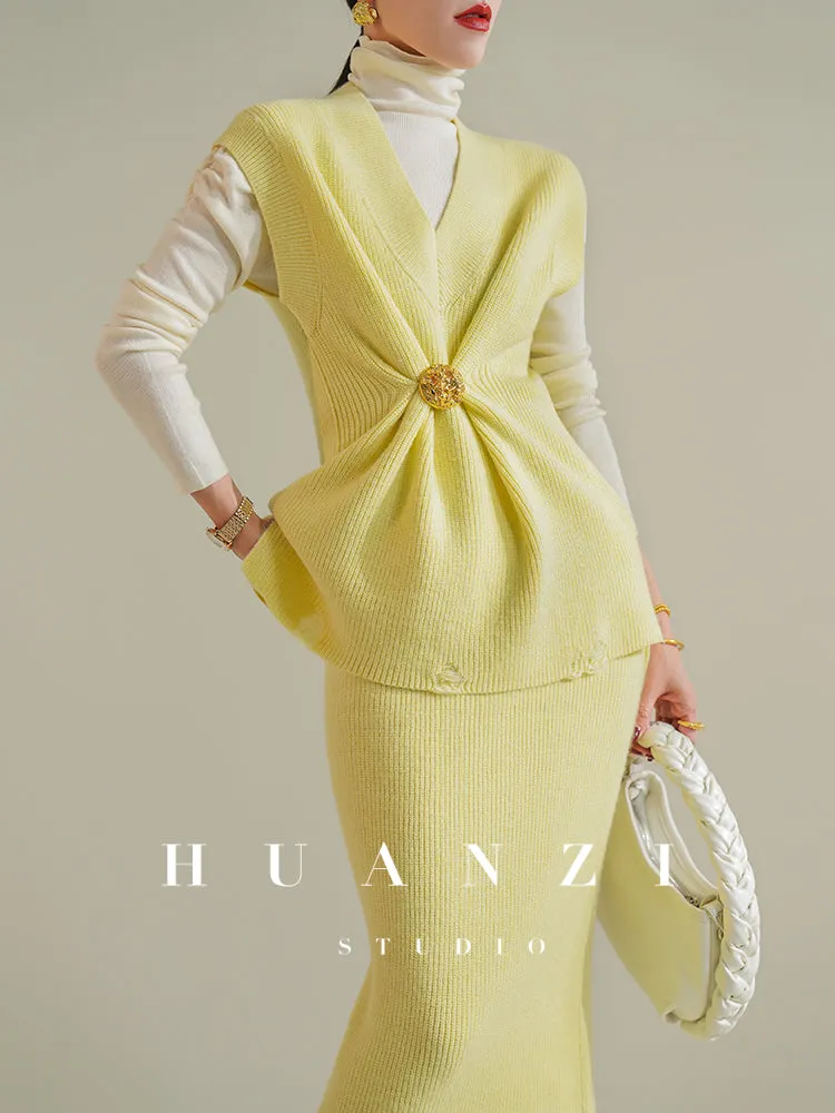 Huanzi custom knitted elegant fashion minimalist lazy V-neck suit fishtail skirt vest cardigan autumn and winter women