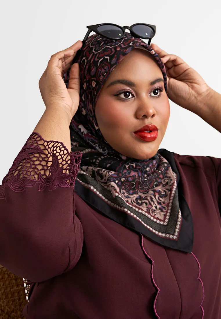 Khalisha Minimalist Sulam Kerawang Kebaya Set