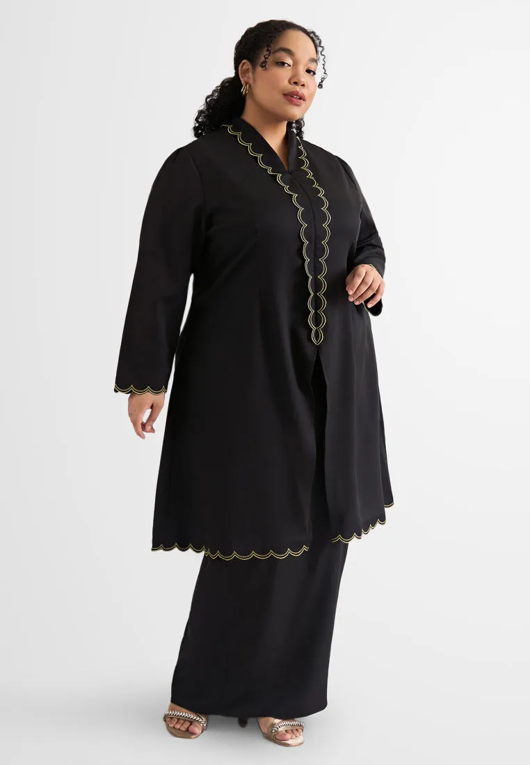 Lestari Minimalist Elegant Scallop Embroidery Kebaya Set