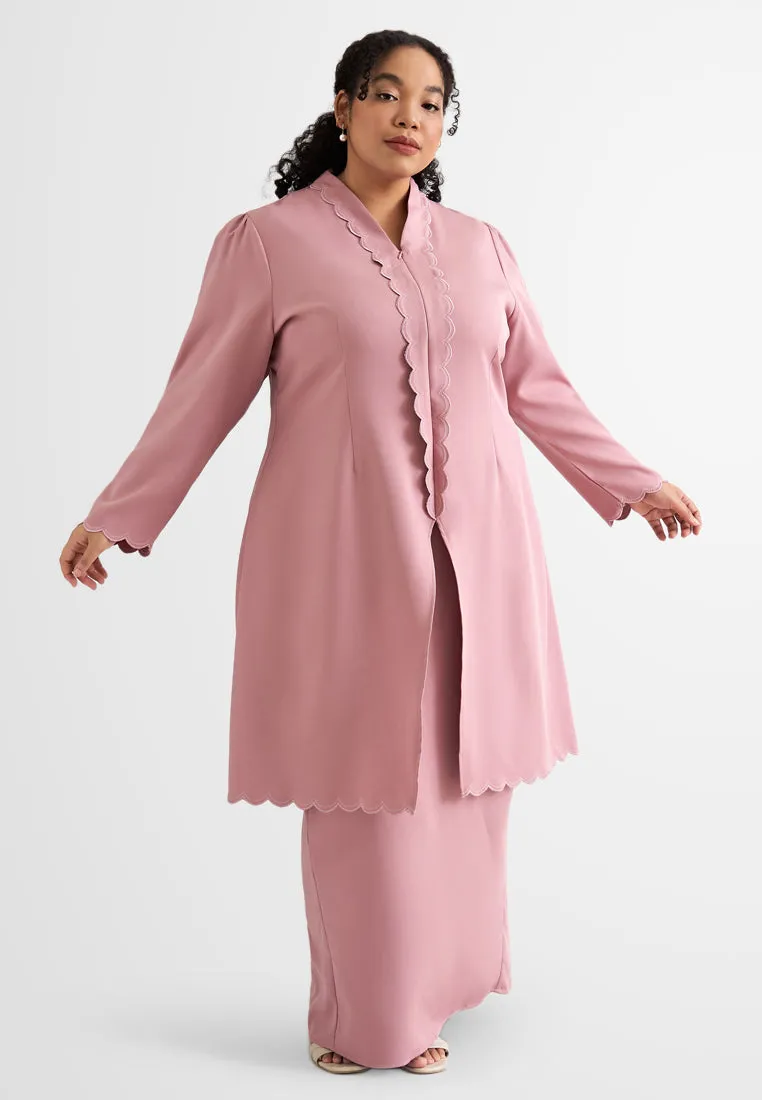 Lestari Minimalist Elegant Scallop Embroidery Kebaya Set