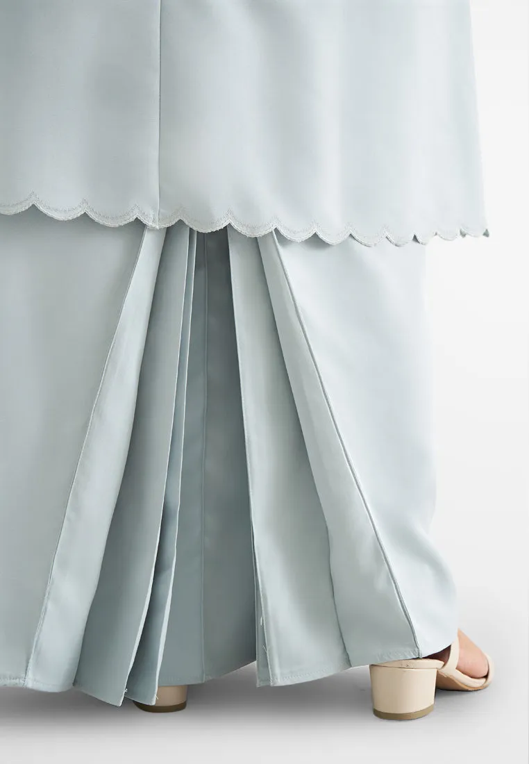 Lestari Minimalist Elegant Scallop Embroidery Kebaya Set