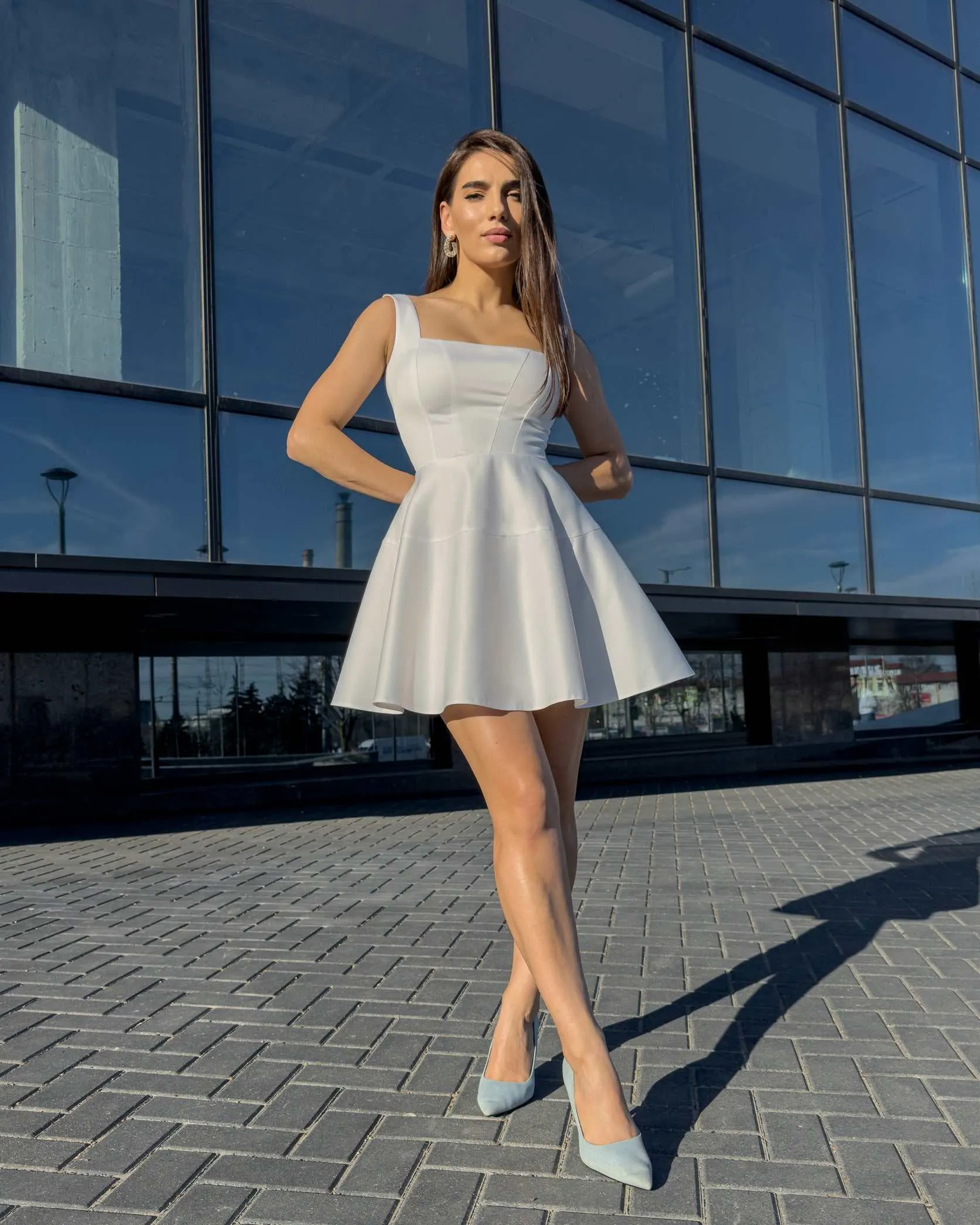 Rochie alba eleganta scurta